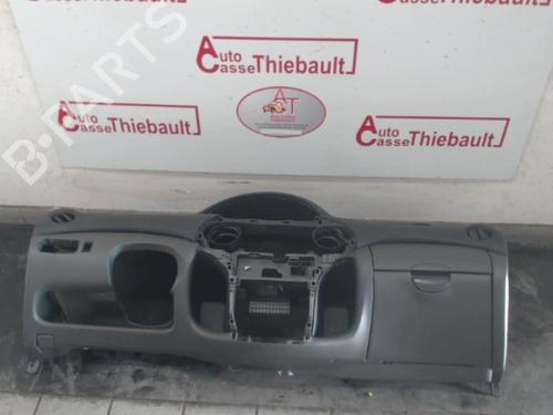 Used Dashboard TOYOTA YARIS (_P1_) 1.0 (SCP10_, SCP10R) (65 hp) 12961743