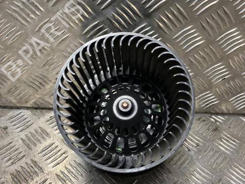 Used Heater blower motor CITROËN C3 III (SX) 1.5 BlueHDi 100 (SXYHYP, SXYHTU) (102 hp) 31203042