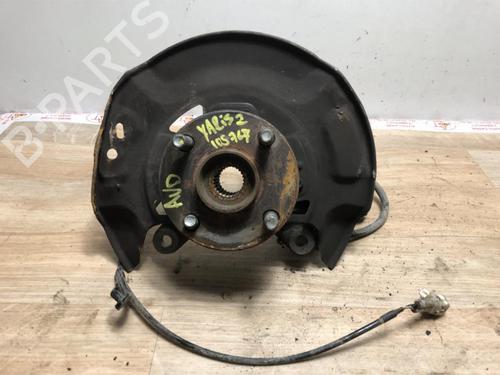 Used Right front steering knuckle TOYOTA YARIS (_P9_) 1.3 VVT-i (SCP90_, SCP90R) (87 hp) 20613471