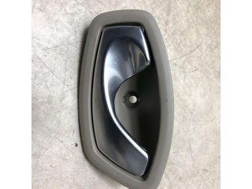 Used Rear left interior door handle RENAULT LAGUNA III (BT0/1) 1.5 dCi (BT00, BT0A, BT0T, BT1J) (110 hp) 20620523