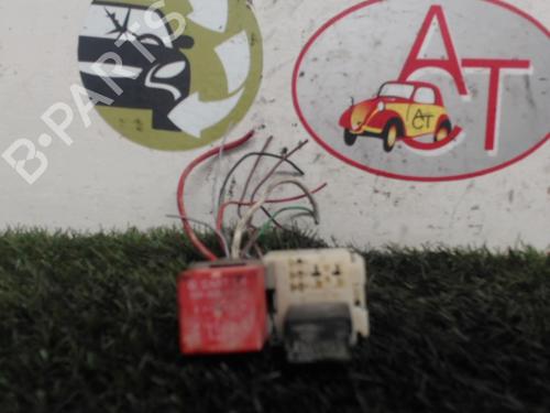 Used Fuse box RENAULT TRAFIC II Van (FL) 2.5 dCi 135 (FL0D) (135 hp) 12964284