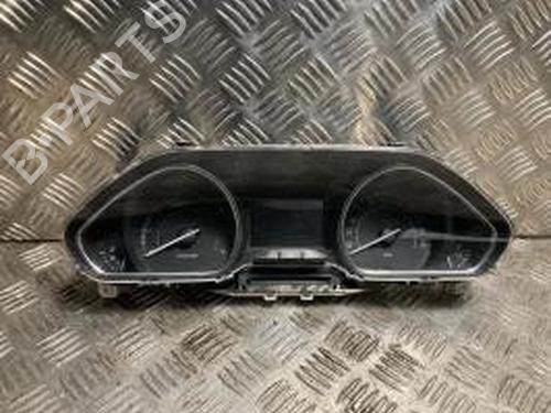 Used Instrument cluster PEUGEOT 2008 I (CU_) 1.2 VTi (82 hp) 31021882