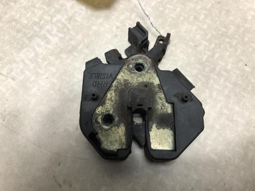 hood-lock-volvo-s60-i-384-2000-2001-2002-2003-2004-2005-2006-2007-2008-2009-2010-39050678 main image