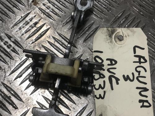 Used Hinge/Door check strap RENAULT LAGUNA III (BT0/1) 1.6 16V (BT04, BT0D, BT0U) (110 hp) 31244638