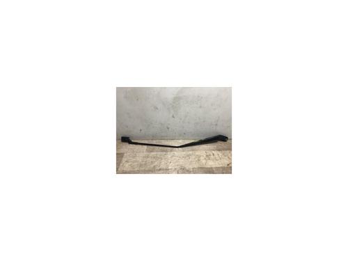 Used Front windshield wiper arm VW POLO (9N_, 9A_) 1.4 TDI (80 hp) 23872826