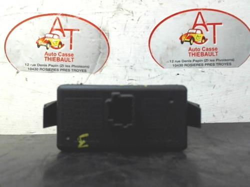 Used Warning switch RENAULT CLIO III (BR0/1, CR0/1) 1.5 dCi (BR17, CR17) (86 hp) 12969911