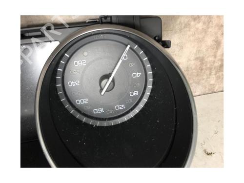 Instrument cluster JAGUAR XE (X760) 2.0 D | BP20622839C47 