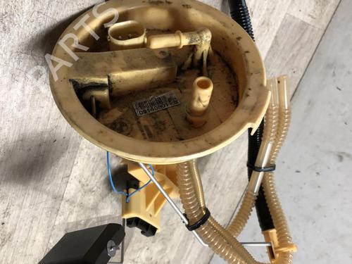 Used Fuel pump BMW 1 (E81) 118 d (143 hp) 31185669