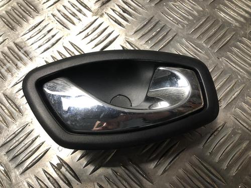 Højre fortil invendig håndtag RENAULT CAPTUR I (J5_, H5_) 1.5 dCi 90 (J5N4, J5M5, J5MW, J5M6, J5AL, J5AJ) (90 hp) 31199835