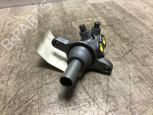 Brake master cylinder RENAULT TWINGO III (BCM_, BCA_) 0.9 TCe 90 (BCM9, BCM2) | BP20624950M77