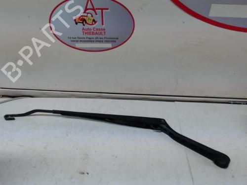 Used Front windshield wiper arm Front windshield wiper arm 13136578 13136578