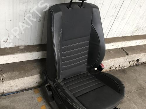 Used Right front seat RENAULT LAGUNA III (BT0/1) 2.0 dCi (BT01, BT08, BT09, BT0E, BT0K, BT12, BT1C, BT1D,... (150 hp) 31200695