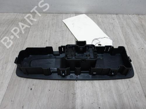 right-rear-window-switch-renault-scenic-iv-j9_-15-dci-110-254214896r-2016-2017-2018-2019-2020-2021-2022-23034081 main image