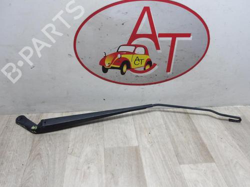 Used Front windshield wiper arm PEUGEOT 206+ (2L_, 2M_) 1.4 i (2LKFWA, 2MKFWA) (75 hp) 13276014