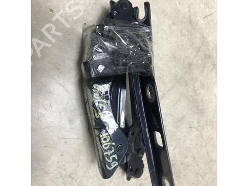Used Hinge/Door check strap VW GOLF V (1K1) 1.9 TDI (105 hp) 28515740