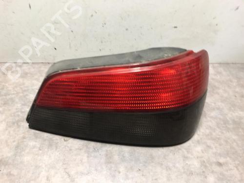 Højre baglygte PEUGEOT 306 Hatchback (7A, 7C, N3, N5) 1.4 (75 hp) 20617801