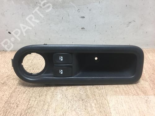 Used Left front window switch RENAULT TWINGO II (CN0_) 1.2 16V (CN0K, CN0V, CN0A) (76 hp) 20626173
