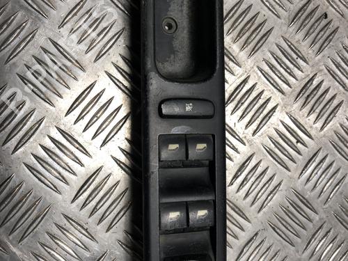 Used Left front window switch PEUGEOT 307 (3A/C) 1.6 16V (109 hp) 32113812