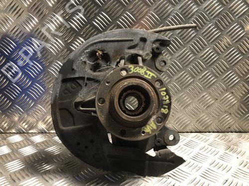 Used Right front steering knuckle Right front steering knuckle PEUGEOT 3008 II SUV (MC_, MR_, MJ_, M4_) 1.2 THP/ PureTech 130 (MRHNSM, MRHNSU, MRHNSJ, MRHNYW,... (131 hp) 36405872 36405872