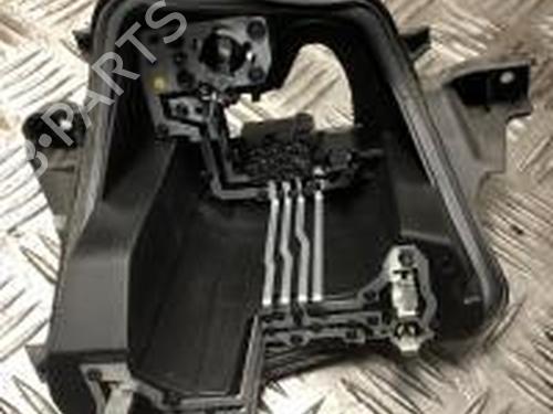 Używane Lampa oświetlenia tablicy rejestracyjnej CITROËN C4 III (BA_, BB_, BC_) ë-C4 (BCZKXC, BZCKSC) (136 hp) 30755171