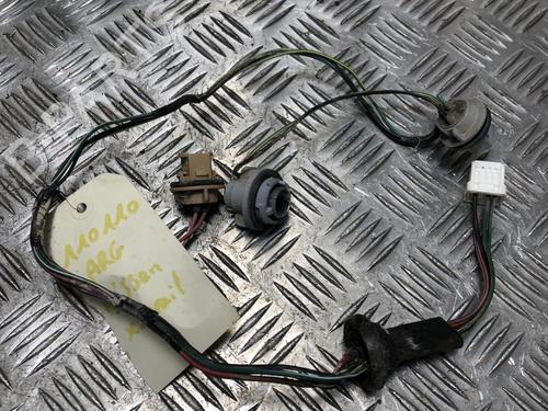 Used Licence plate light NISSAN X-TRAIL I (T30) 2.2 dCi (136 hp) 31198126