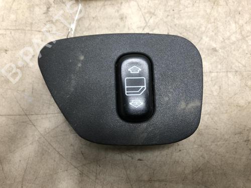 Used Right rear window switch MERCEDES-BENZ E-CLASS (W210) E 200 CDI (210.007) (102 hp) 20621593