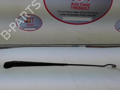 Used Front windshield wiper arm RENAULT SCÉNIC I MPV (JA0/1_, FA0_) 1.9 dTi (JA1U) (80 hp) 13136810