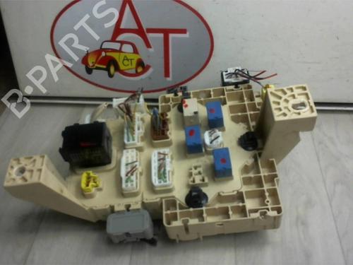 Used Fuse box SUZUKI SWIFT III (MZ, EZ) 1.3 DDiS (RS413D) (75 hp) 13267573