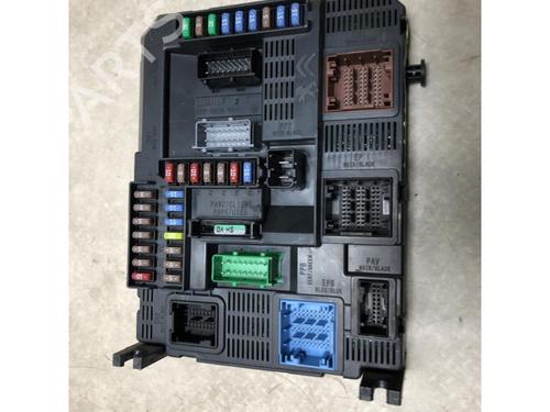Used Fuse box PEUGEOT 308 II (LB_, LP_, LW_, LH_, L3_) 1.6 BlueHDi 120 (120 hp) 20616488