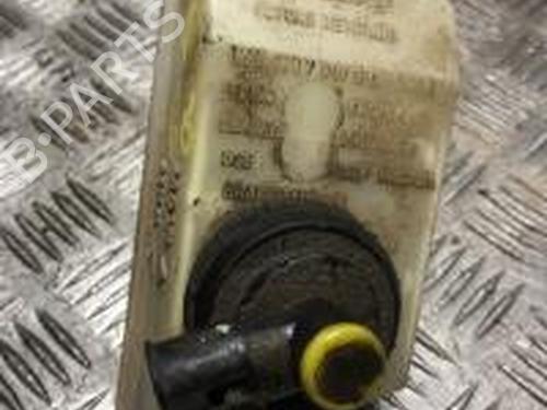 Used Brake fluid reservoir RENAULT KANGOO (KC0/1_) 1.9 dCi 4x4 (84 hp) 31021725