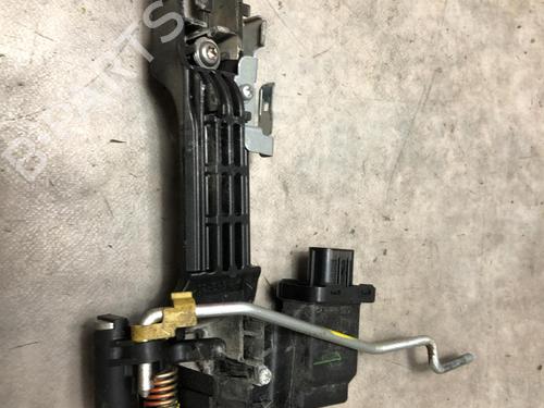 front-left-exterior-door-handle-toyota-rav-4-iii-_a3_-22-d-4wd-ala30_-ala30r-2005-2006-2007-2008-2009-2010-2011-2012-2013-2014-20208354 main image