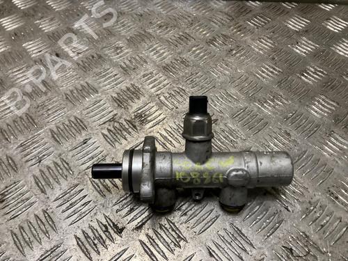 Bomba de freno Bomba de freno KIA CARENS III MPV (UN) 2.0 CRDi 115 (115 hp) 33988923 33988923