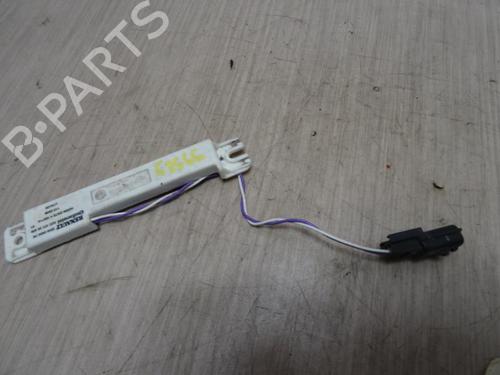 Antenne/Base RENAULT MEGANE III Hatchback (BZ0/1_, B3_) 1.5 dCi (BZ09, BZ0D, BZ1W, BZ29, BZ14) (110 hp) 30783855