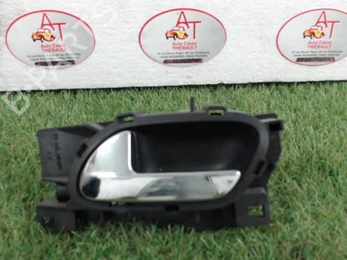 Used Front left interior door handle PEUGEOT 407 (6D_) 2.0 HDi 135 (6DRHRH, 6DRHRE, 6DRHRG, 6DRHRJ) (136 hp) 13037607