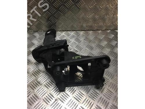 Gear lever PEUGEOT 208 I (CA_, CC_) 1.6 HDi / BlueHDi 75 | BP24523102M90