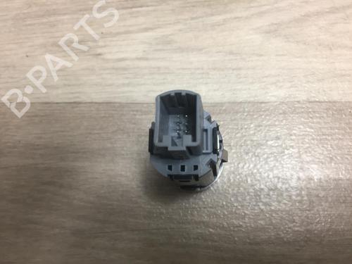 Used Switch VW PASSAT B8 Variant (3G5, CB5) 2.0 TDI 4motion (190 hp) 23034263