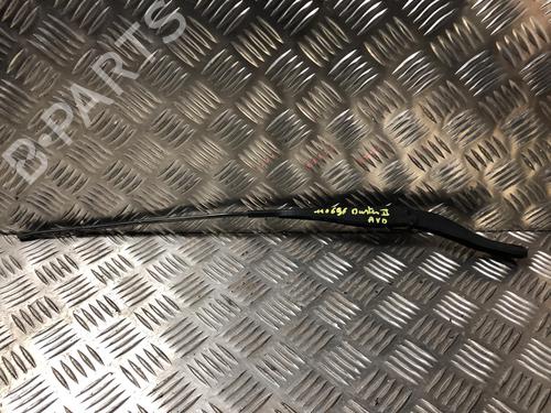 Used Front windshield wiper arm DACIA DUSTER (HM_) 1.5 dCi 115 (HMAD) (116 hp) 31187931