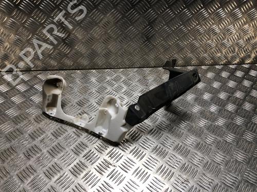 Used Rear bumper bracket Rear bumper bracket RENAULT MEGANE IV Hatchback (B9A/M/N_) 1.5 Blue dCi 115 (B9A6) (116 hp) 34415728 34415728