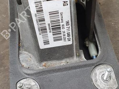 Used Gear lever SKODA OCTAVIA II Combi (1Z5) 1.6 TDI (105 hp) 12972318