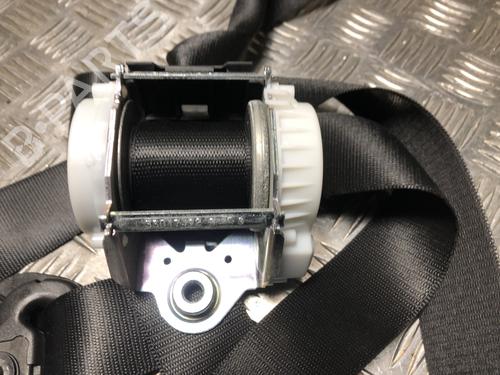 Front right seatbelt BMW 1 Coupe (E82) 118 d | BP31186148I25