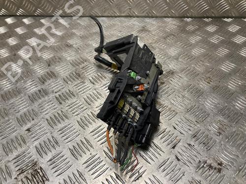 Used Fuse box Fuse box PEUGEOT 5008 (0U_, 0E_) 2.0 HDi 150 / BlueHDi 150 (150 hp) 33337383 33337383