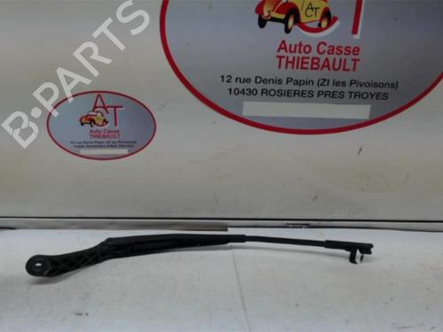 Used Front windshield wiper arm VW SHARAN (7M8, 7M9, 7M6) 1.9 TDI (115 hp) 13135894