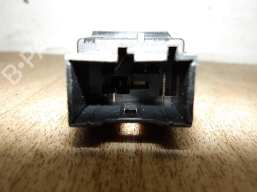 Used Warning switch VW POLO IV (9N_, 9A_) 1.9 SDI (64 hp) 13228940