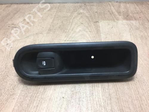 Used Right front window switch RENAULT CLIO III (BR0/1, CR0/1) 1.2 16V (BR02, BR0J, BR11, CR02, CR0J, CR11) (75 hp) 13225612