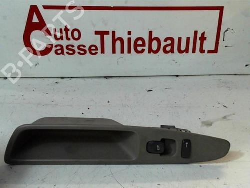 Used Right front window switch VOLVO S40 I (644) 1.9 DI (115 hp) 13035272