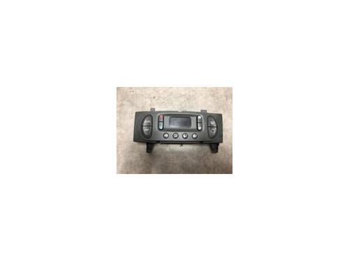 Używane Panel klimatyzacji / ogrzewania RENAULT SCÉNIC I MPV (JA0/1_, FA0_) 1.6 (JA00, JA16, JA15, JA19, JA1V, JA2B, JA2C, JA0B,... (107 hp) 20624776