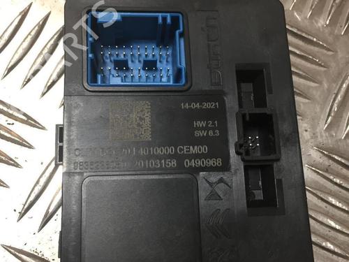 Used Control unit PEUGEOT 208 II (UB_, UP_, UW_, UJ_) 1.2 PureTech 100 (101 hp) 25306952