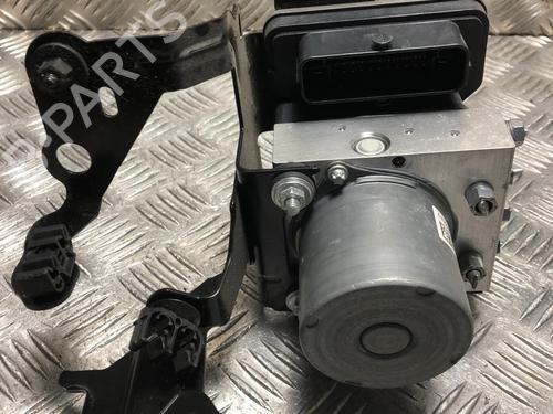 Used ABS pump RENAULT CLIO V (B7_) 1.0 TCe 90 (B7MT) (91 hp) 31306753