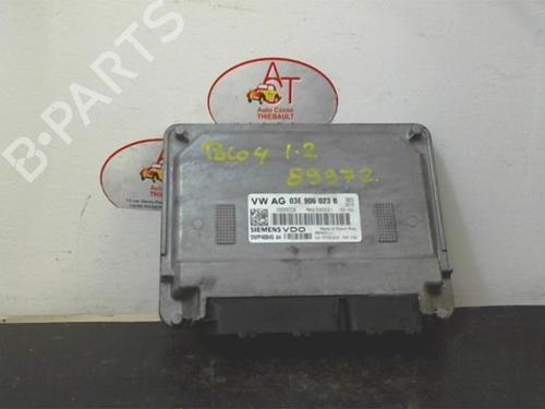 Pantalla multifuncion VW POLO IV (9N_, 9A_) 1.2 12V (69 hp) 30703023