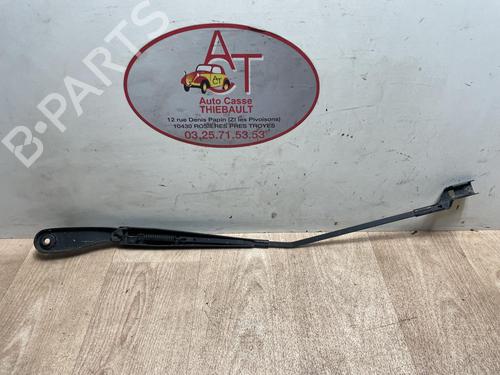 Used Front windshield wiper arm VOLVO V50 (545) 1.6 D (110 hp) 13276077